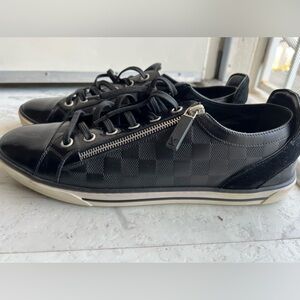 Louis Vuitton sneakers LV size 10